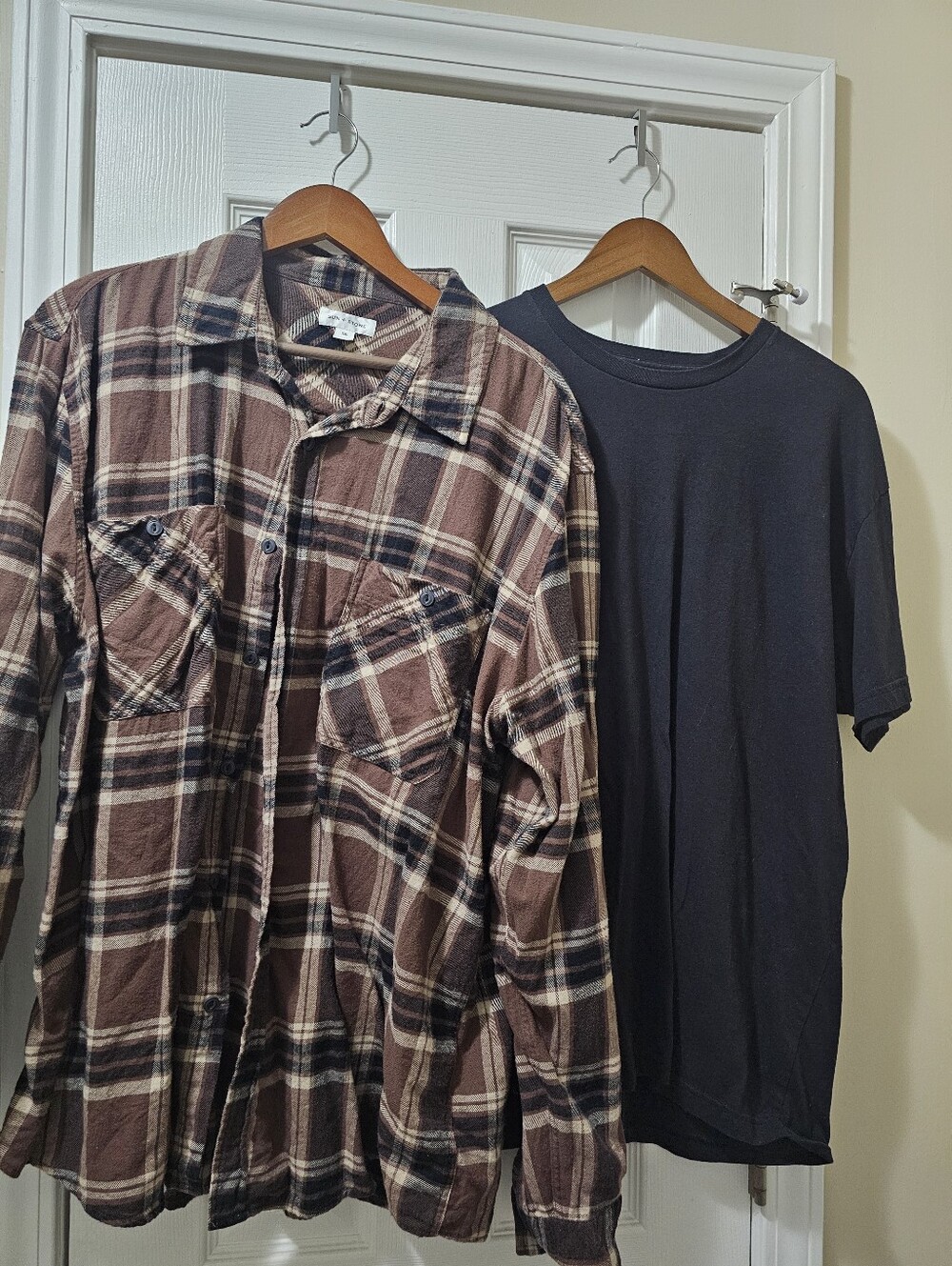 Mens Flannel & Basic Tshirt